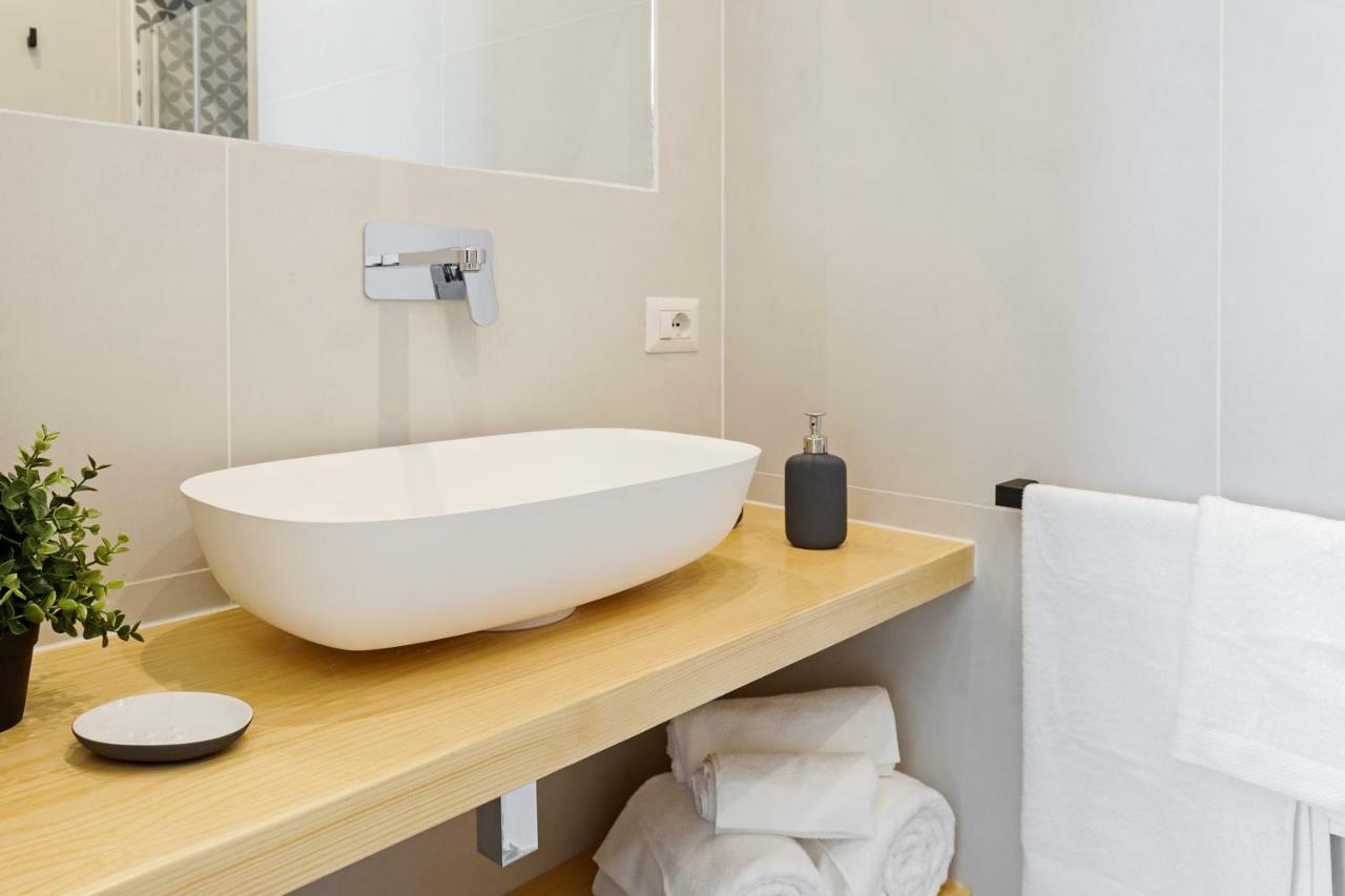 Napoli Suite Caravaggio Apartment ภายนอก รูปภาพ