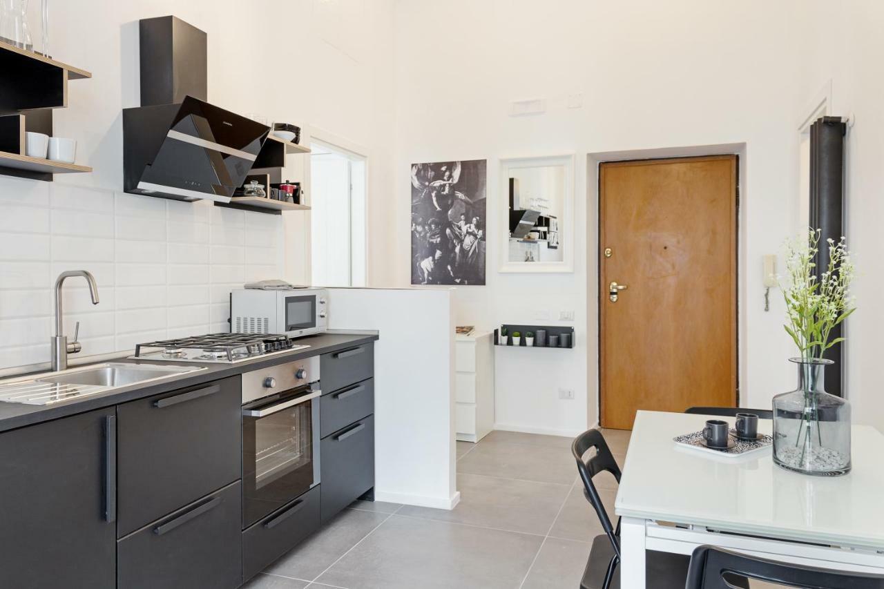 Napoli Suite Caravaggio Apartment ภายนอก รูปภาพ