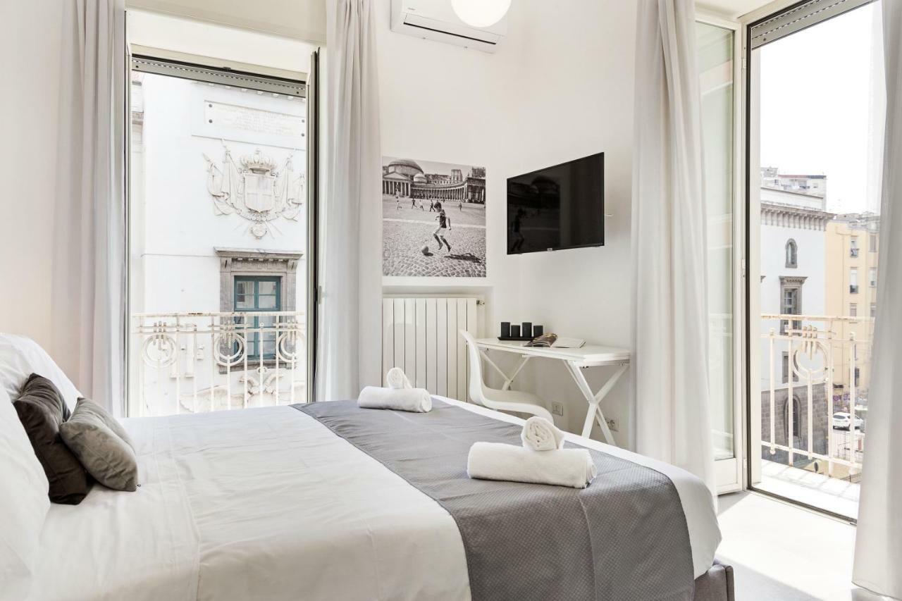 Napoli Suite Caravaggio Apartment ภายนอก รูปภาพ
